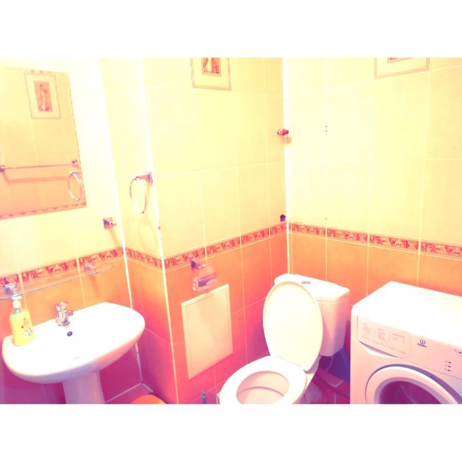 Nomad Apartment On Syganak 10Str Astaná Habitación foto